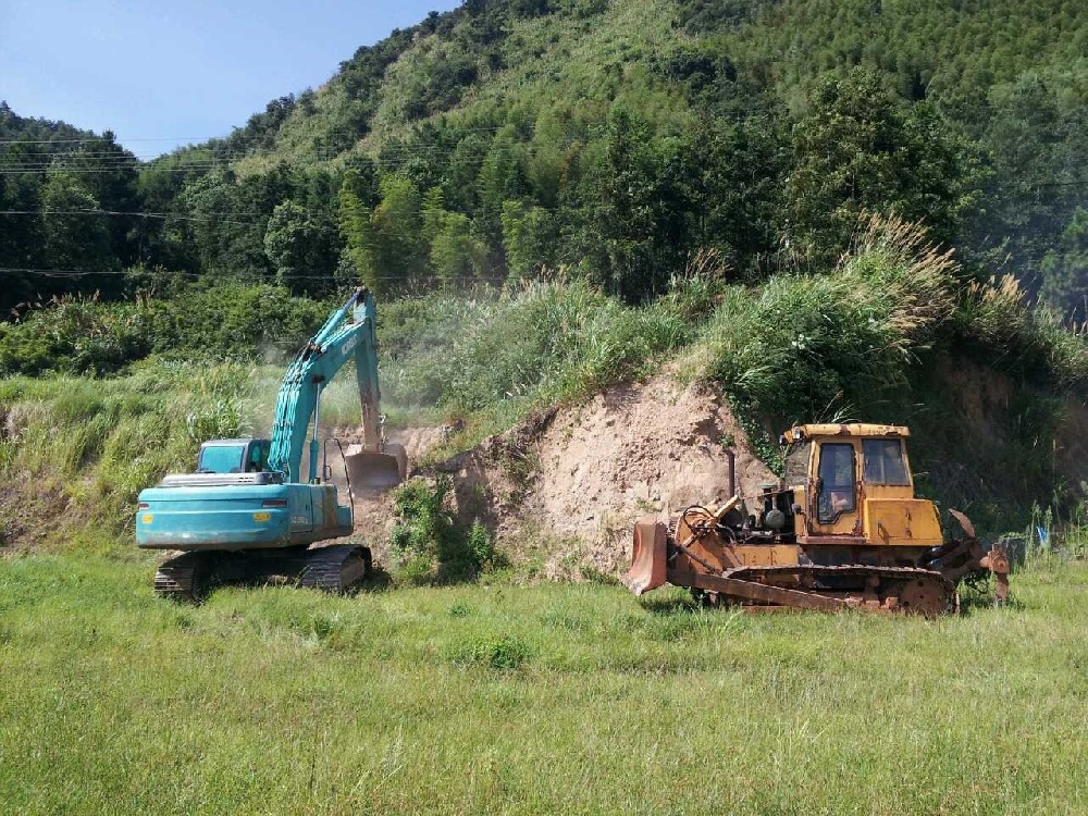 S208岳陽縣楊林至張谷英公路工程A2合同段正式開工